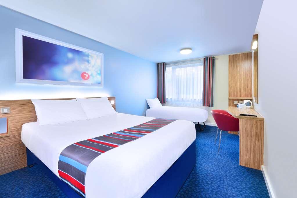 Travelodge Leeds Central Pokój zdjęcie