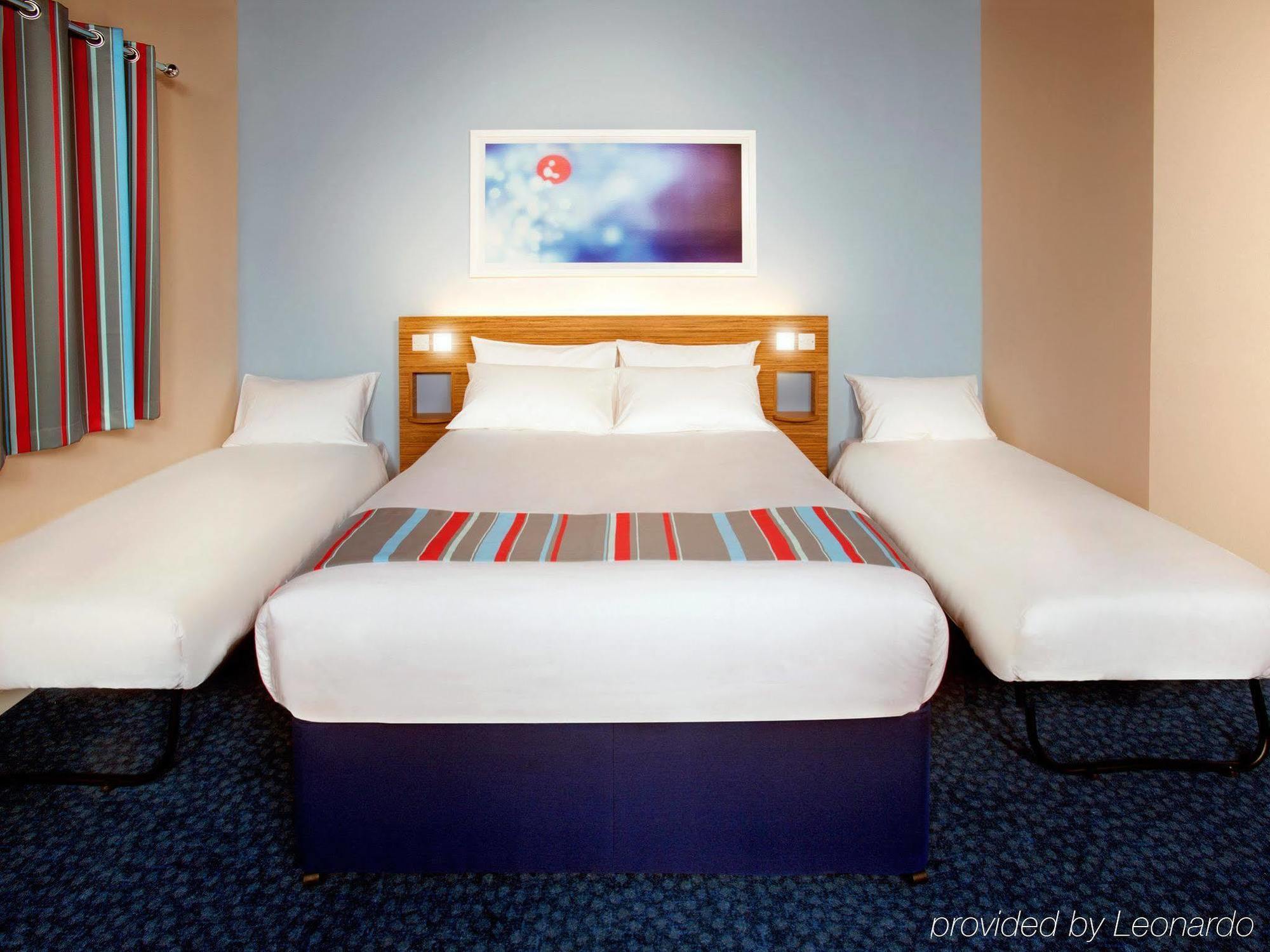 Travelodge Leeds Central Zewnętrze zdjęcie