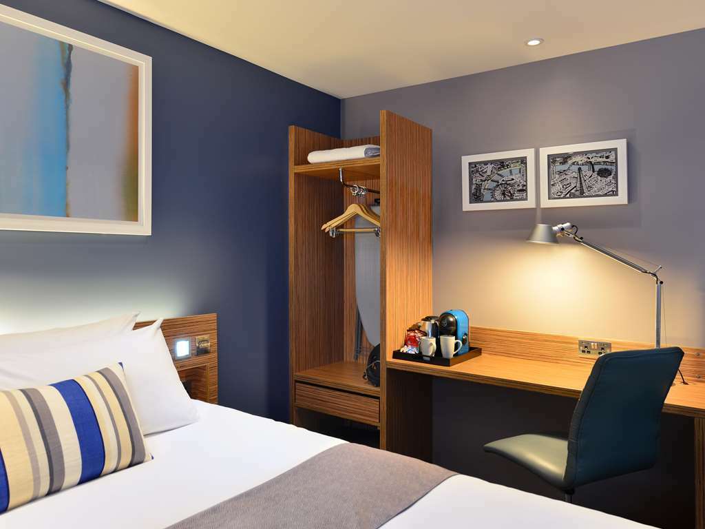 Travelodge Leeds Central Pokój zdjęcie