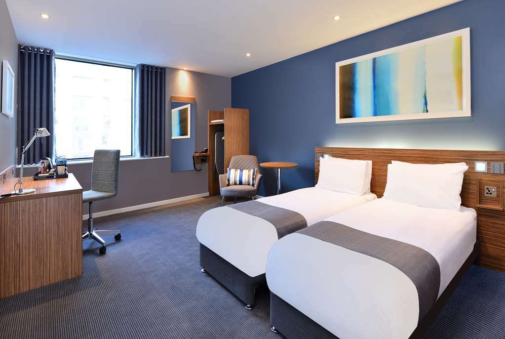 Travelodge Leeds Central Pokój zdjęcie