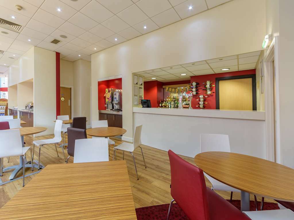 Travelodge Leeds Central Restauracja zdjęcie